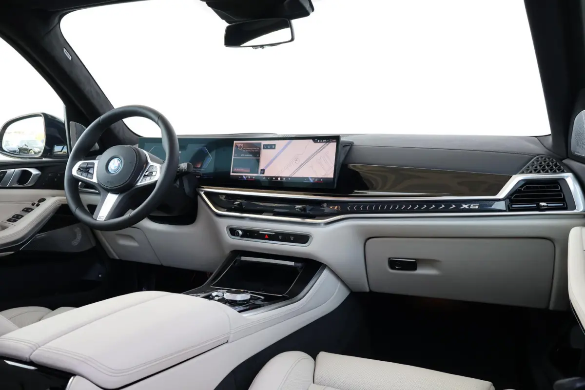 xDrive50e High Executive | M Sportpakket Pro | Innovation Pack | Professional Pack | Exclusive Pack | Panoramadak