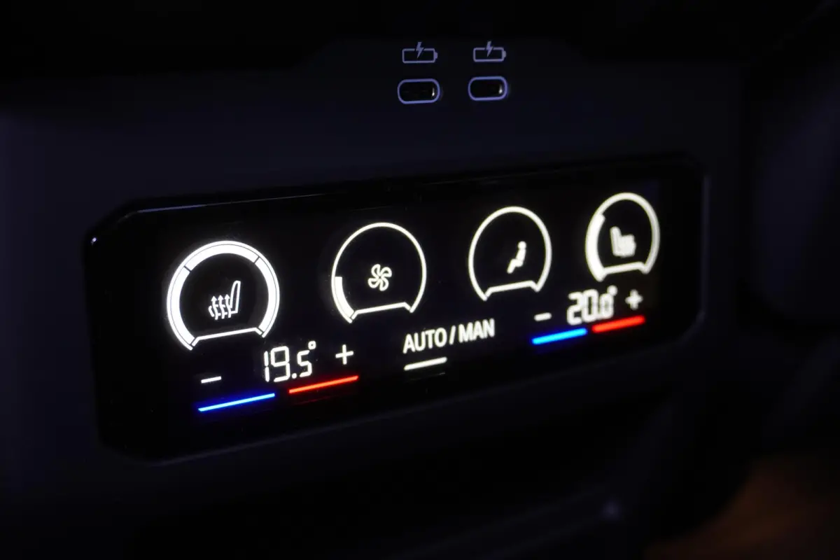 550e xDrive M Sportpakket Pro | Innovation Pack | Comfort Pack | Travel Pack | Parking Assistent Professional | Driving Assistent Professional
