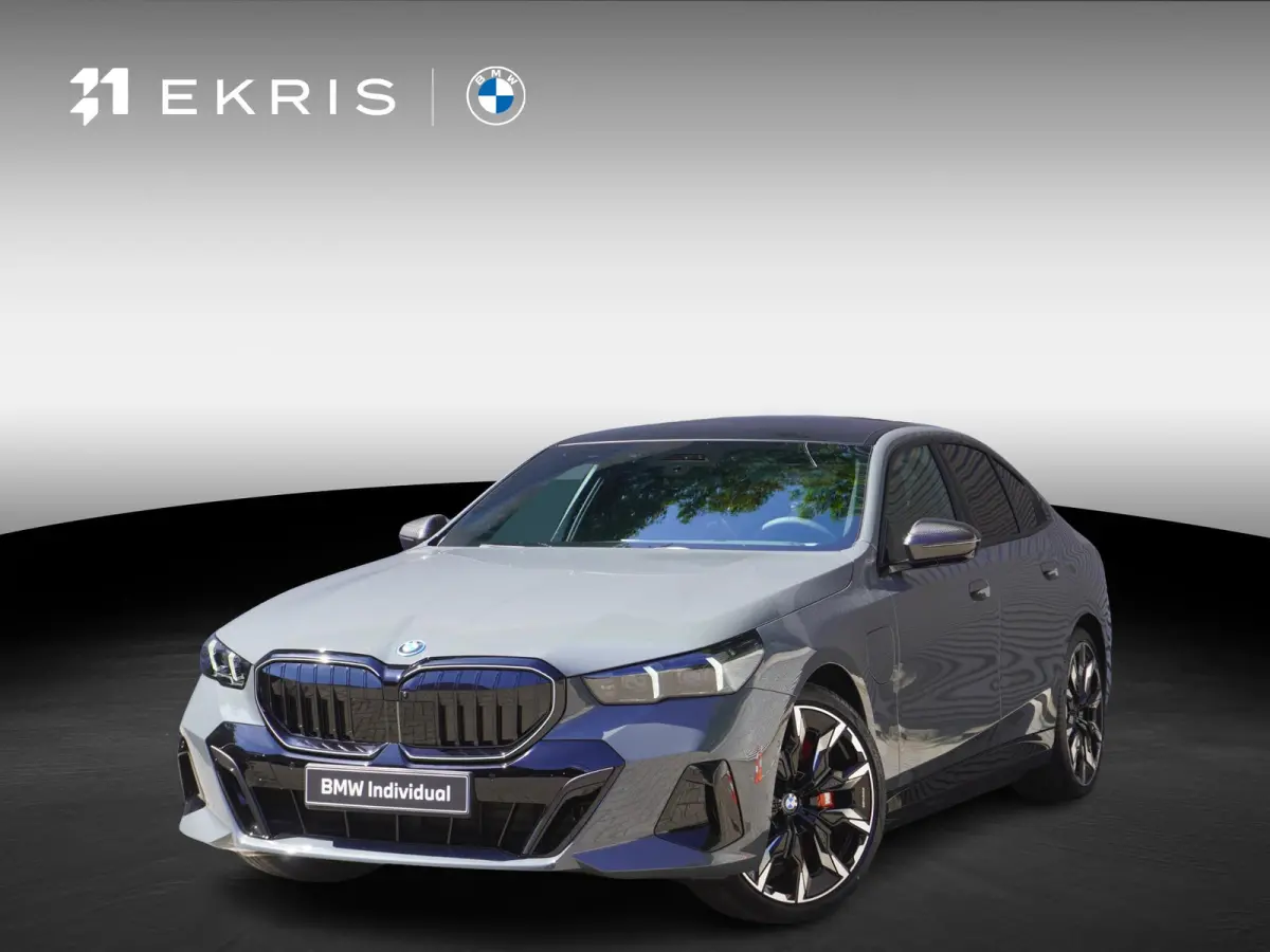 550e xDrive M Sportpakket Pro | Innovation Pack | Comfort Pack | Travel Pack | Parking Assistent Professional | Driving Assistent Professional