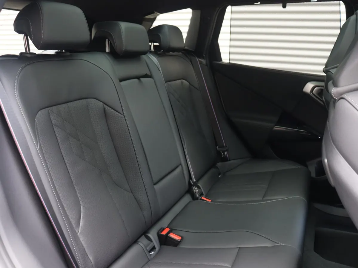 30e xDrive Premium Pack | Professional Pack | Comfort Pack | M Sport | M Sportpakket Pro