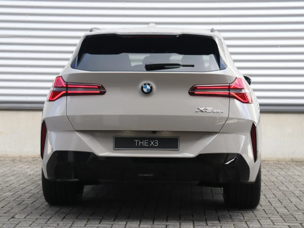 30e xDrive Premium Pack | Professional Pack | Comfort Pack | M Sport | M Sportpakket Pro