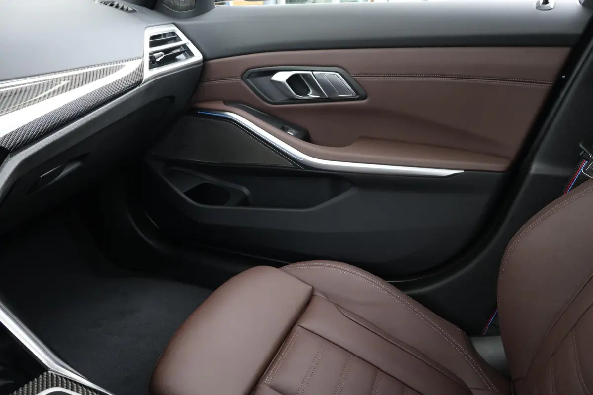 M340i xDrive High Executive | M Sportpakket Pro | Comfort Pack | Innovation Pack | Panoramadak