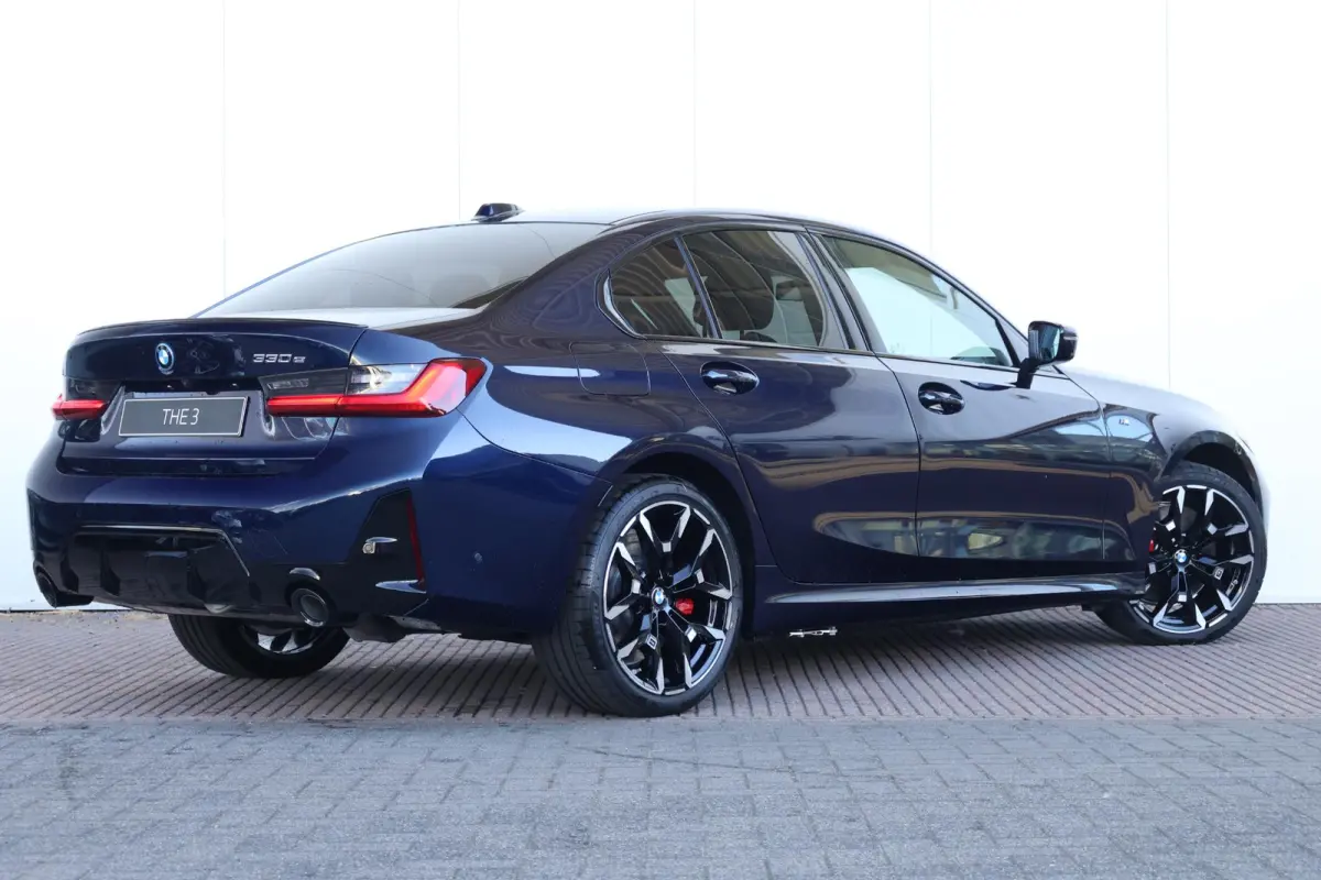 330e M Sportpakket Pro | Comfort Pack | Innovation Pack | Harman Kardon