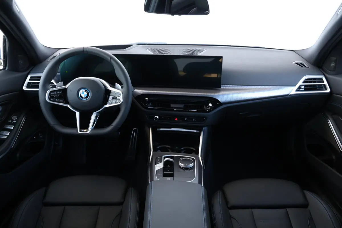 330e M Sportpakket Pro | Comfort Pack | Innovation Pack | Harman Kardon