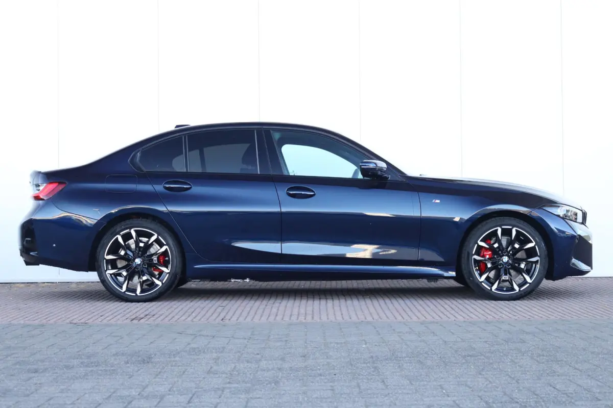 330e M Sportpakket Pro | Comfort Pack | Innovation Pack | Harman Kardon