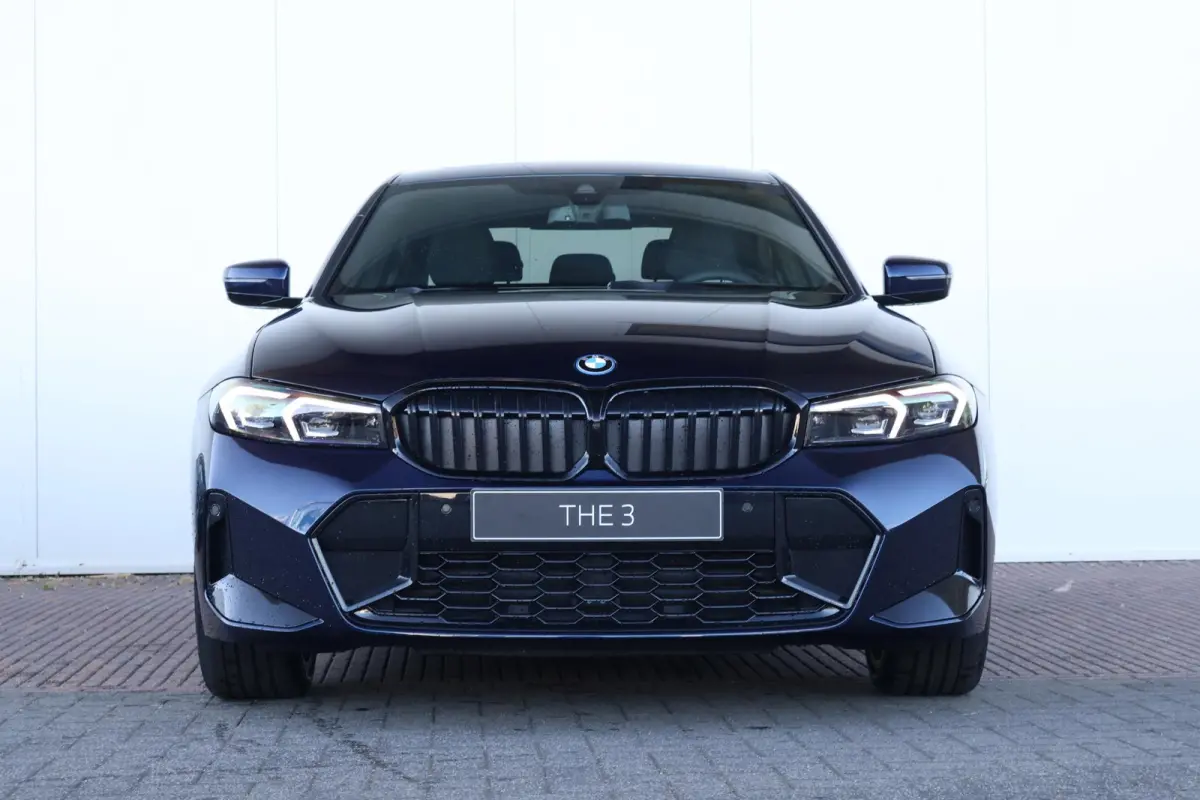 330e M Sportpakket Pro | Comfort Pack | Innovation Pack | Harman Kardon