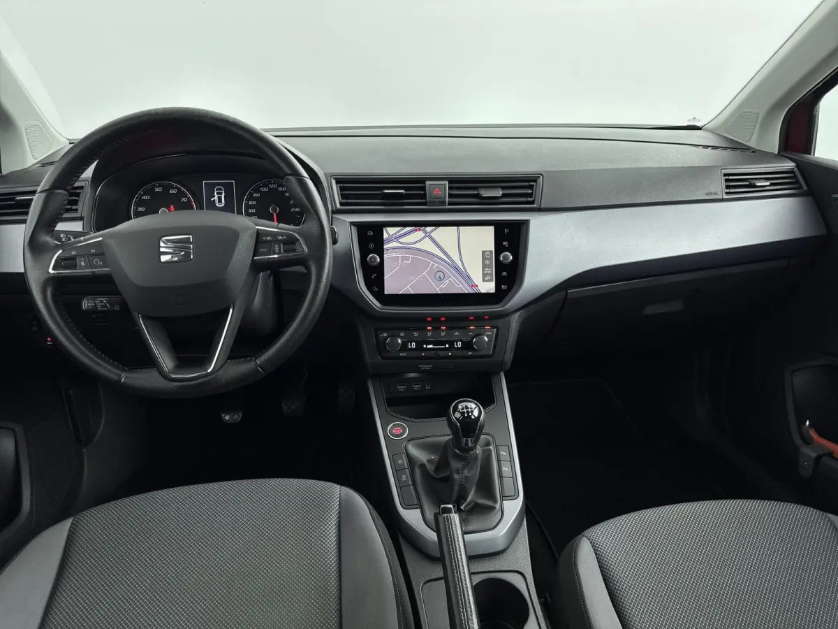 1.0 TSI Style Business Intense | KEYLESS | CLIMATE CONTROL | ADAPTIEF CRUISECONTROL | LMV | CAMERA |