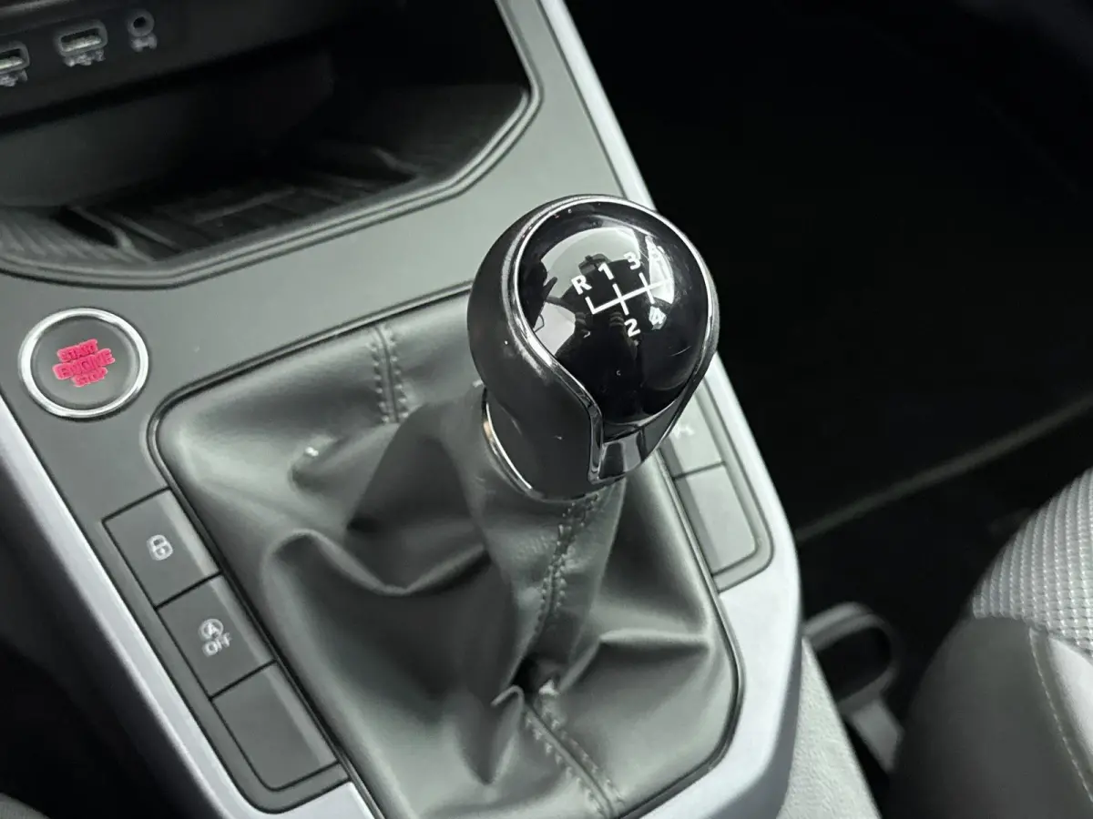 1.0 TSI Style Business Intense | KEYLESS | CLIMATE CONTROL | ADAPTIEF CRUISECONTROL | LMV | CAMERA |