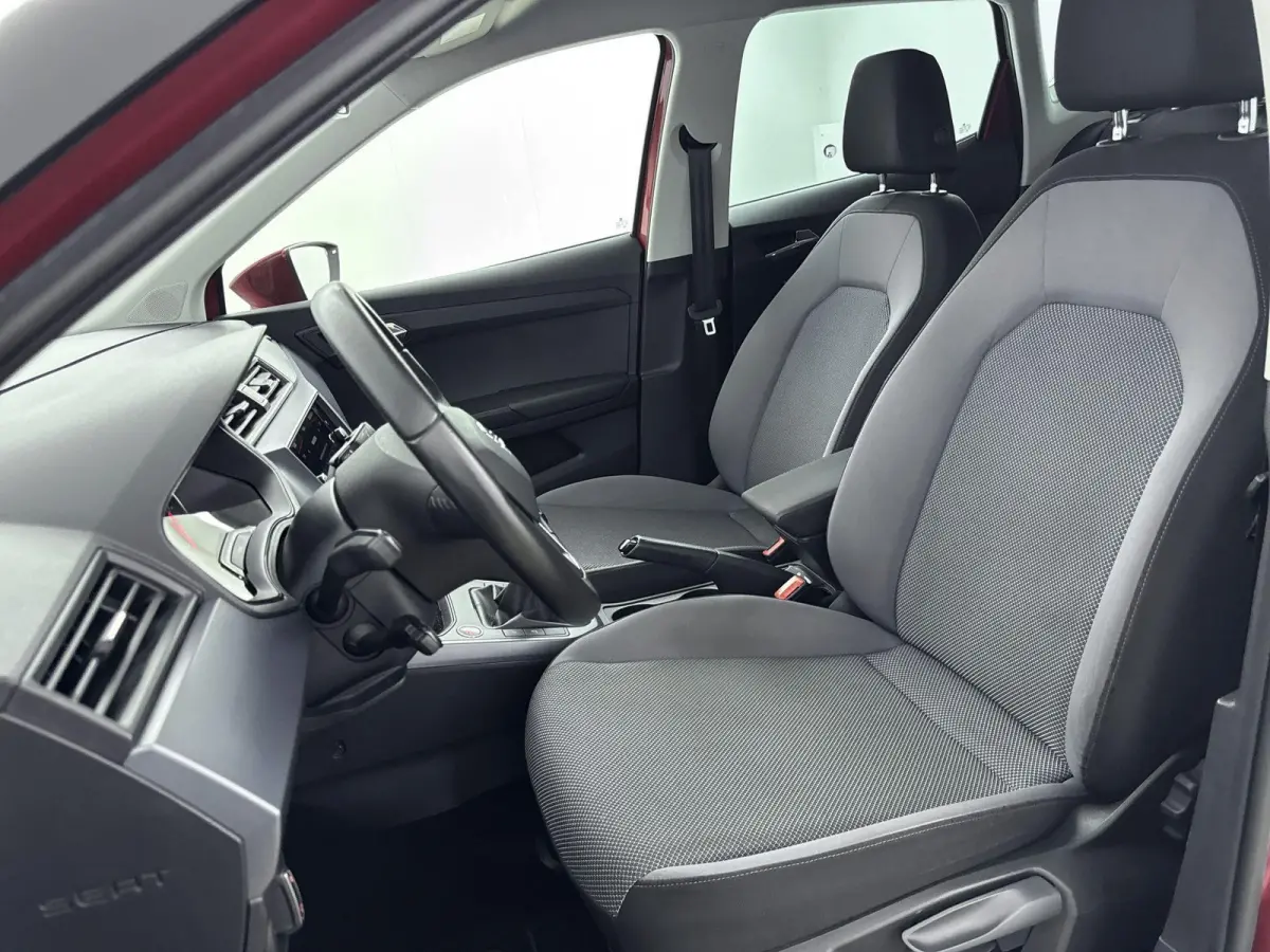 1.0 TSI Style Business Intense | KEYLESS | CLIMATE CONTROL | ADAPTIEF CRUISECONTROL | LMV | CAMERA |