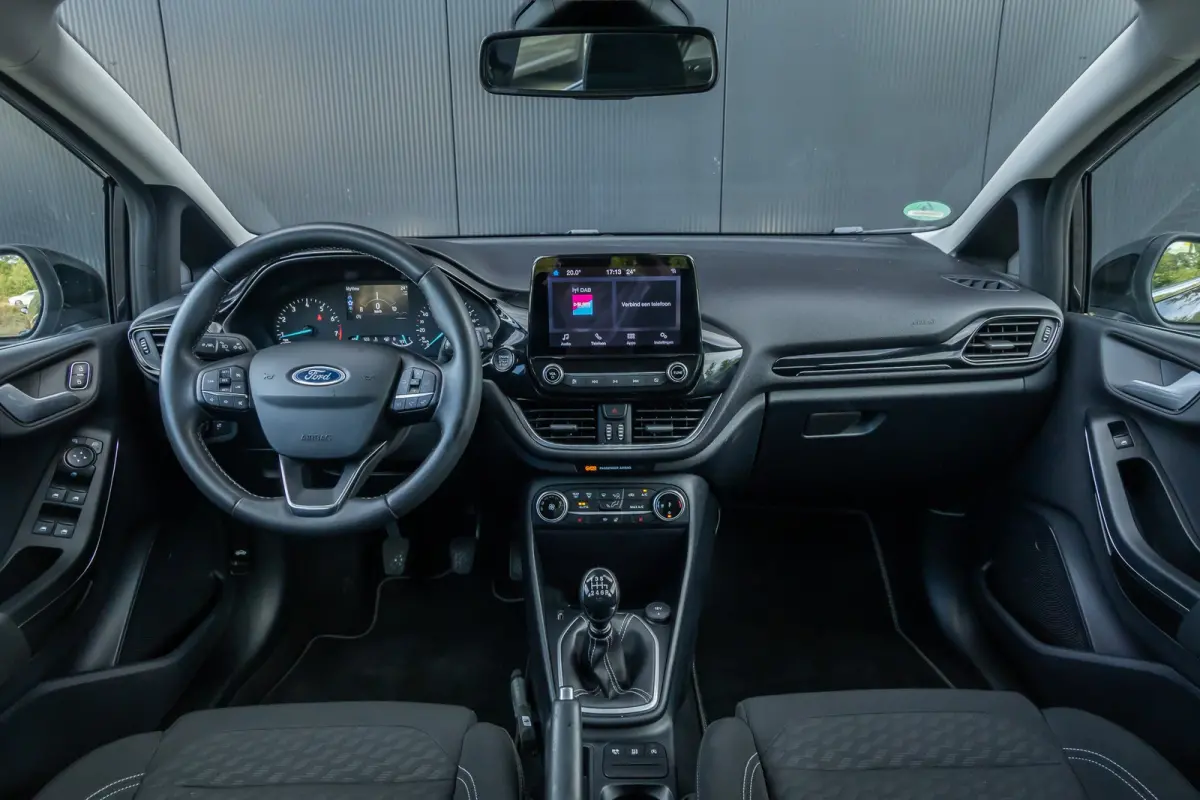 1.0 EcoBoost Hybrid Titanium | Led verlichting | Winter-pack | Apple carplay / andriod auto | Keyless entry