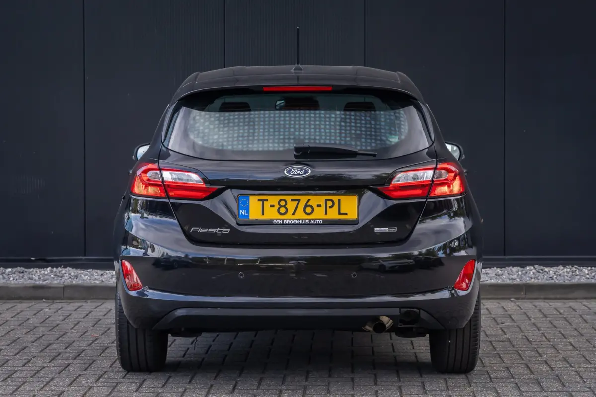 1.0 EcoBoost Hybrid Titanium | Led verlichting | Winter-pack | Apple carplay / andriod auto | Keyless entry