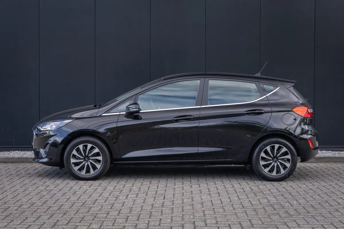 1.0 EcoBoost Hybrid Titanium | Led verlichting | Winter-pack | Apple carplay / andriod auto | Keyless entry