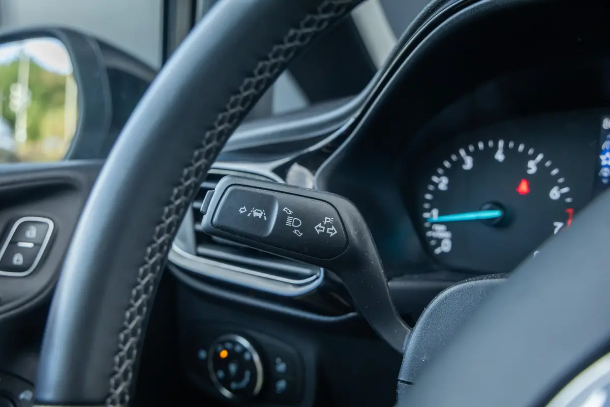 1.0 EcoBoost Hybrid Titanium | Led verlichting | Winter-pack | Apple carplay / andriod auto | Keyless entry