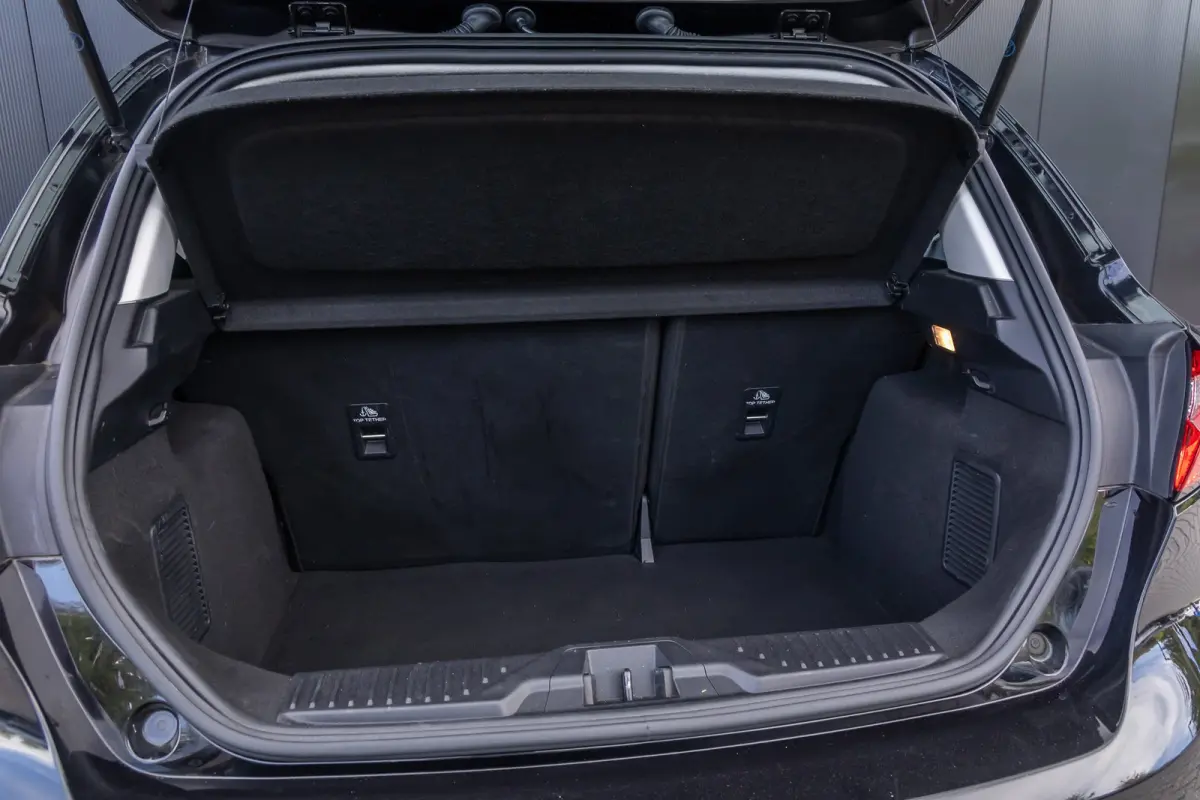 1.0 EcoBoost Hybrid Titanium | Led verlichting | Winter-pack | Apple carplay / andriod auto | Keyless entry