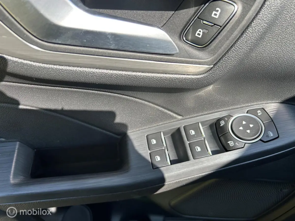 2.5 PHEV Titanium Leer