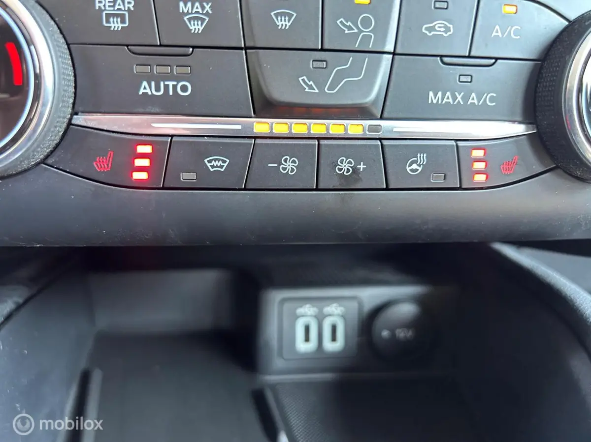 2.5 PHEV Titanium Leer