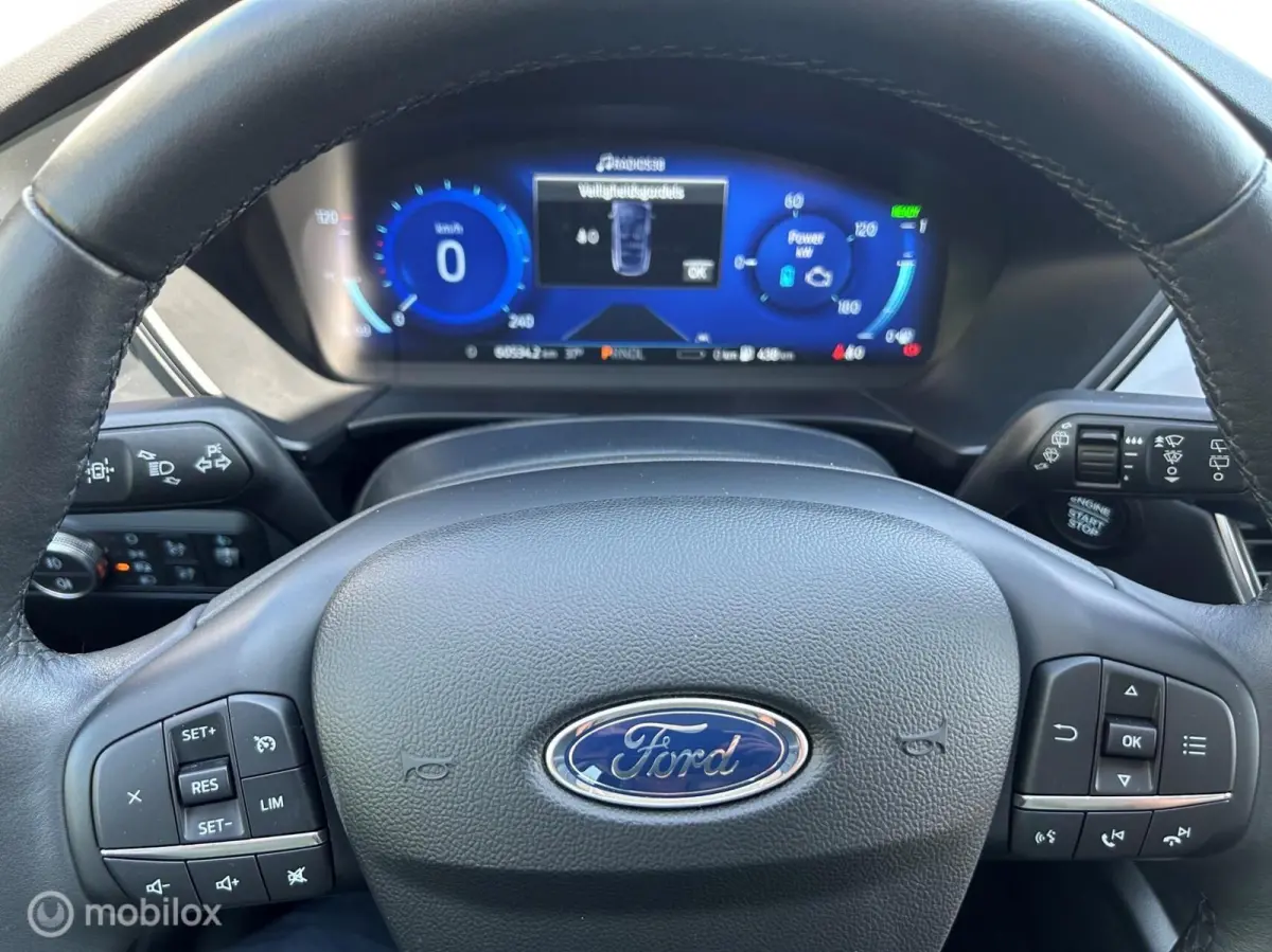 2.5 PHEV Titanium Leer