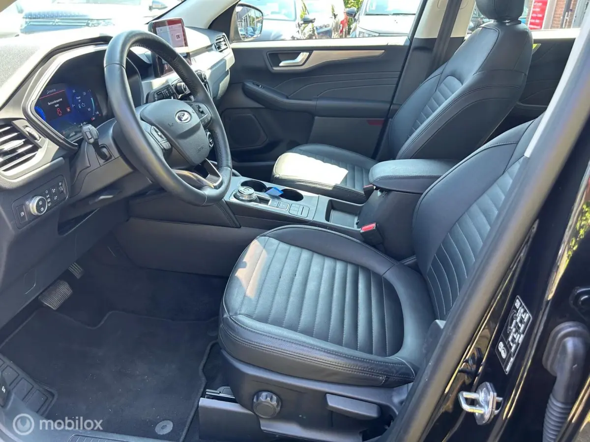 2.5 PHEV Titanium Leer
