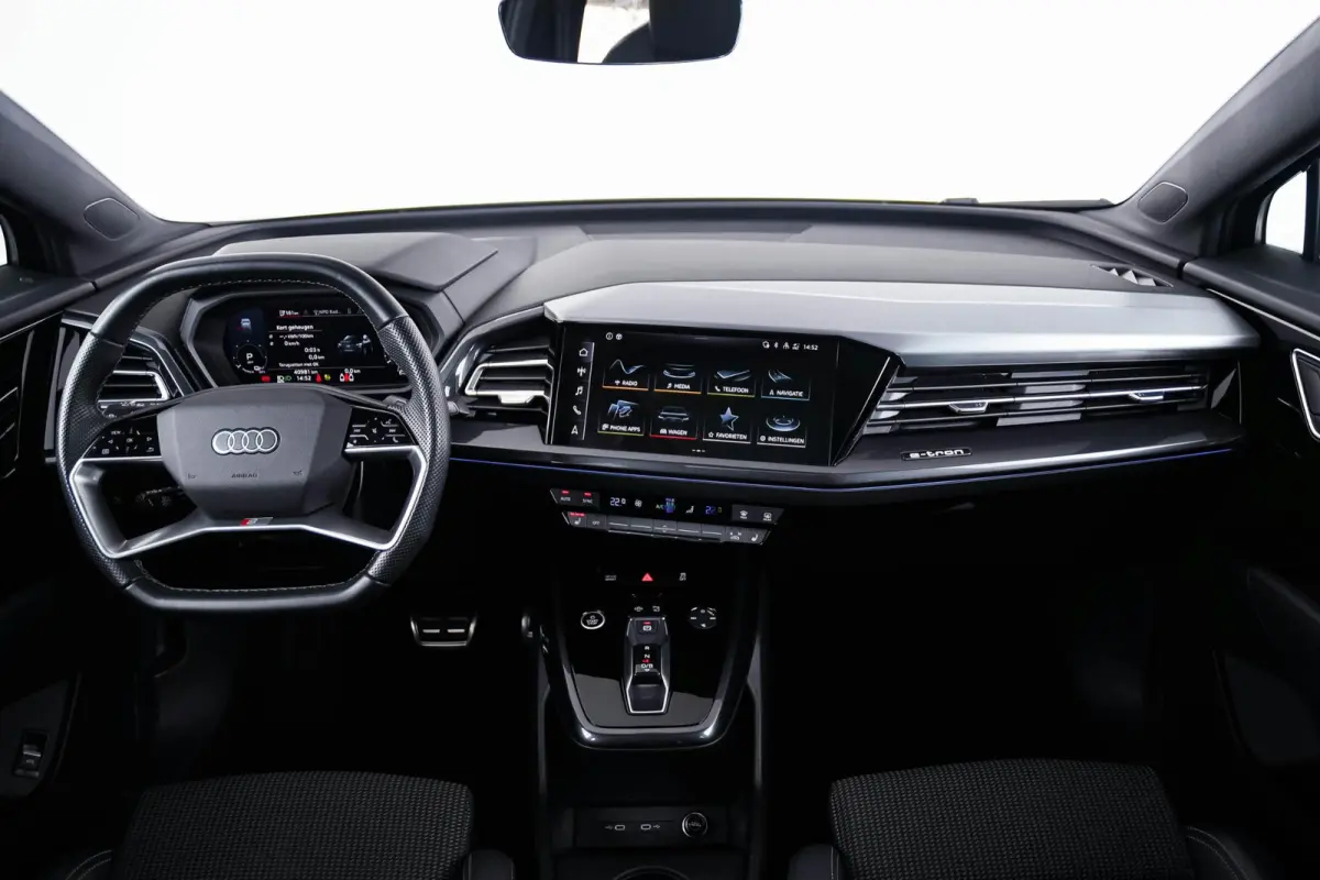 40 S edition 77 kWh Trekhaak - Panoramdak - Adaptieve Cruise Control - Comfortpakket - Assistentiepakket advanced - Dynamic pakket - Sportonderstel - Sportstoelen  - Privacy glas -