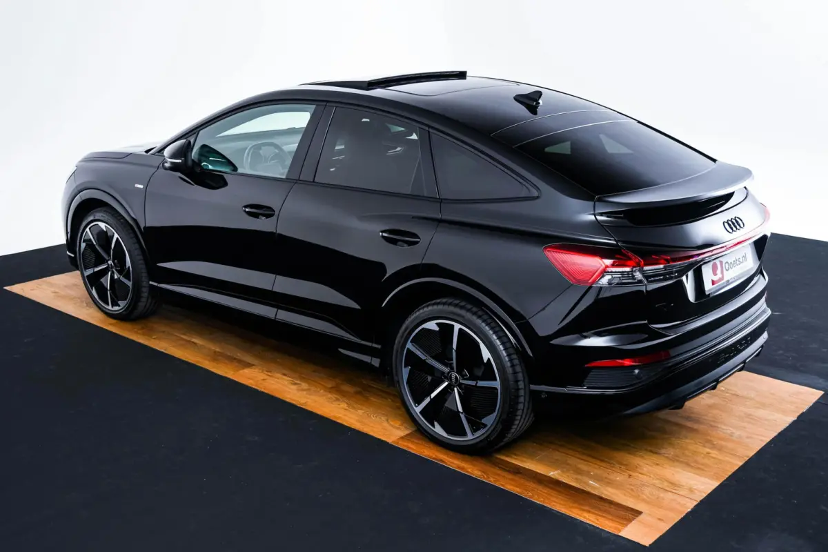 40 S edition 77 kWh Trekhaak - Panoramdak - Adaptieve Cruise Control - Comfortpakket - Assistentiepakket advanced - Dynamic pakket - Sportonderstel - Sportstoelen  - Privacy glas -