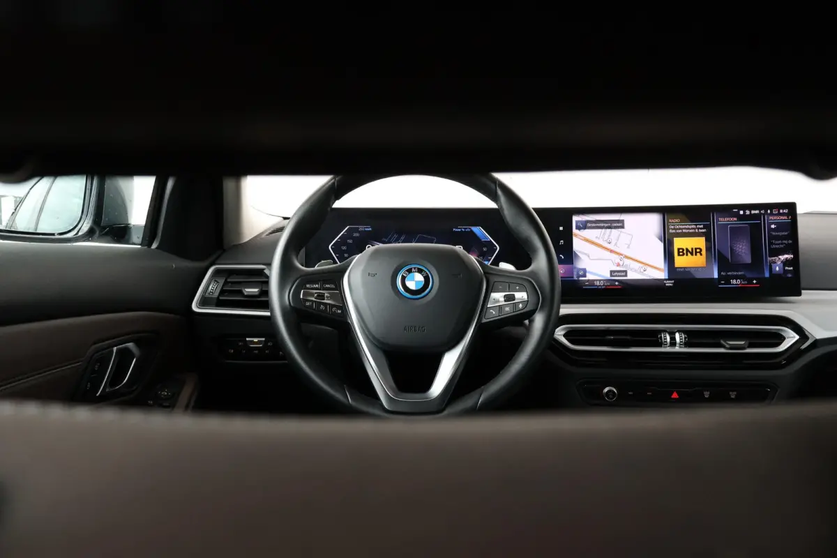 320e | SoH 98% | PDC | Cruise Control | Climate Control | Achteruitrijcamera | Leder |