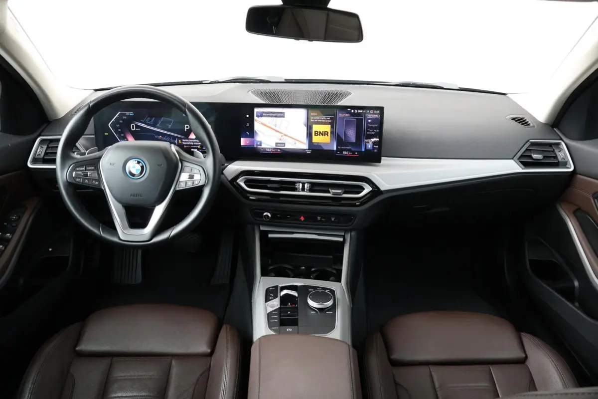 320e | SoH 98% | PDC | Cruise Control | Climate Control | Achteruitrijcamera | Leder |