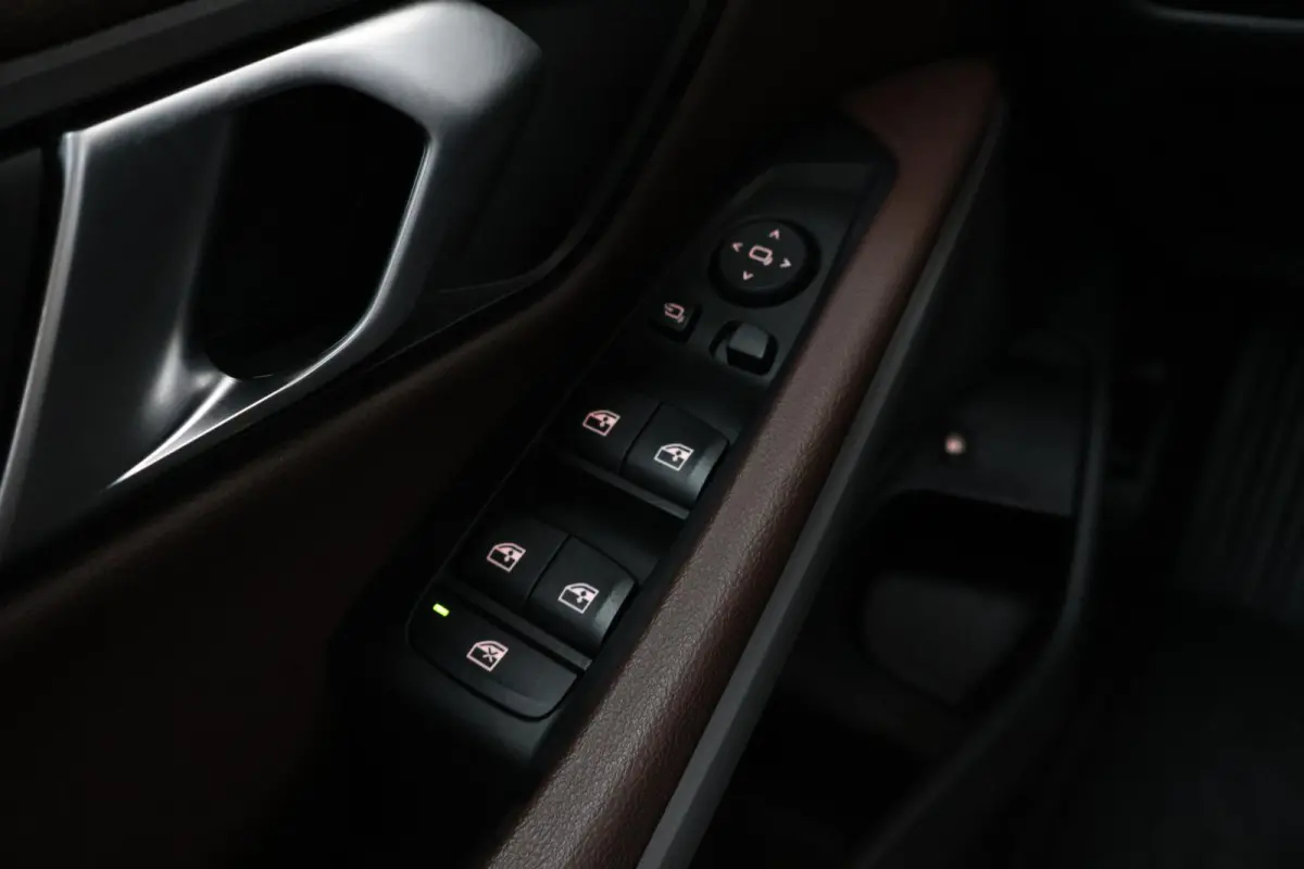 320e | SoH 98% | PDC | Cruise Control | Climate Control | Achteruitrijcamera | Leder |