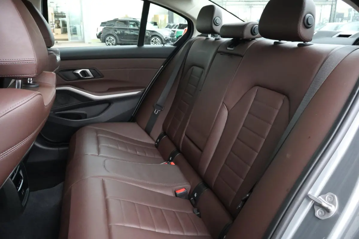 320e | SoH 98% | PDC | Cruise Control | Climate Control | Achteruitrijcamera | Leder |