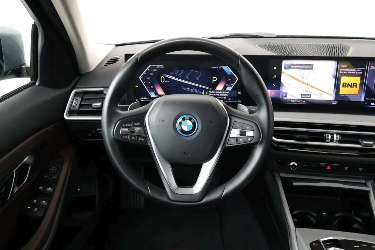 320e | SoH 98% | PDC | Cruise Control | Climate Control | Achteruitrijcamera | Leder |