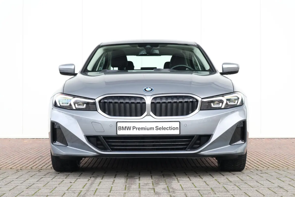 320e | SoH 98% | PDC | Cruise Control | Climate Control | Achteruitrijcamera | Leder |