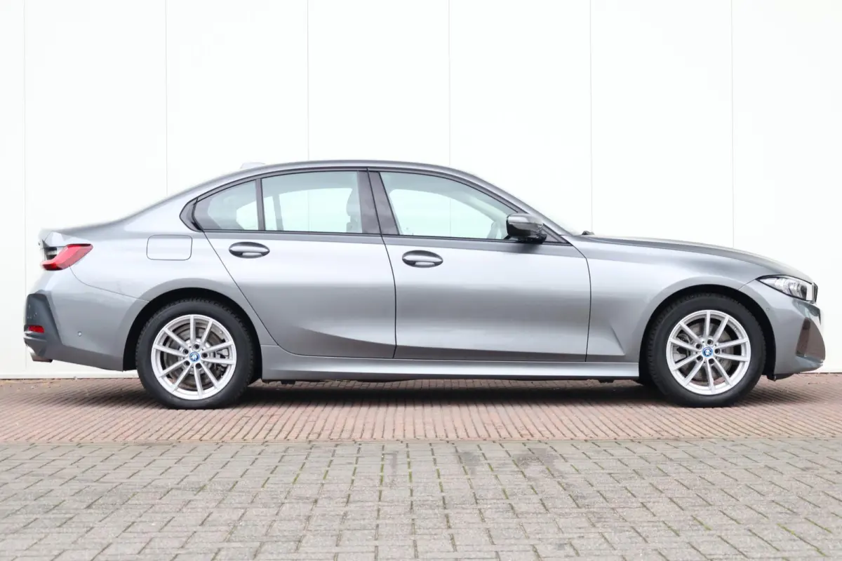 320e | SoH 98% | PDC | Cruise Control | Climate Control | Achteruitrijcamera | Leder |