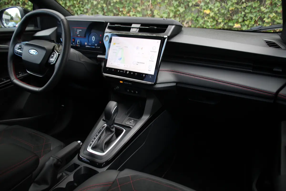 1.0 155 PK ST-line X AUTOMAAT | Panoramadak | Adaptieve cruise | Winter-pack | B&O Audio | Electrische achterklep | Full LED | Camera