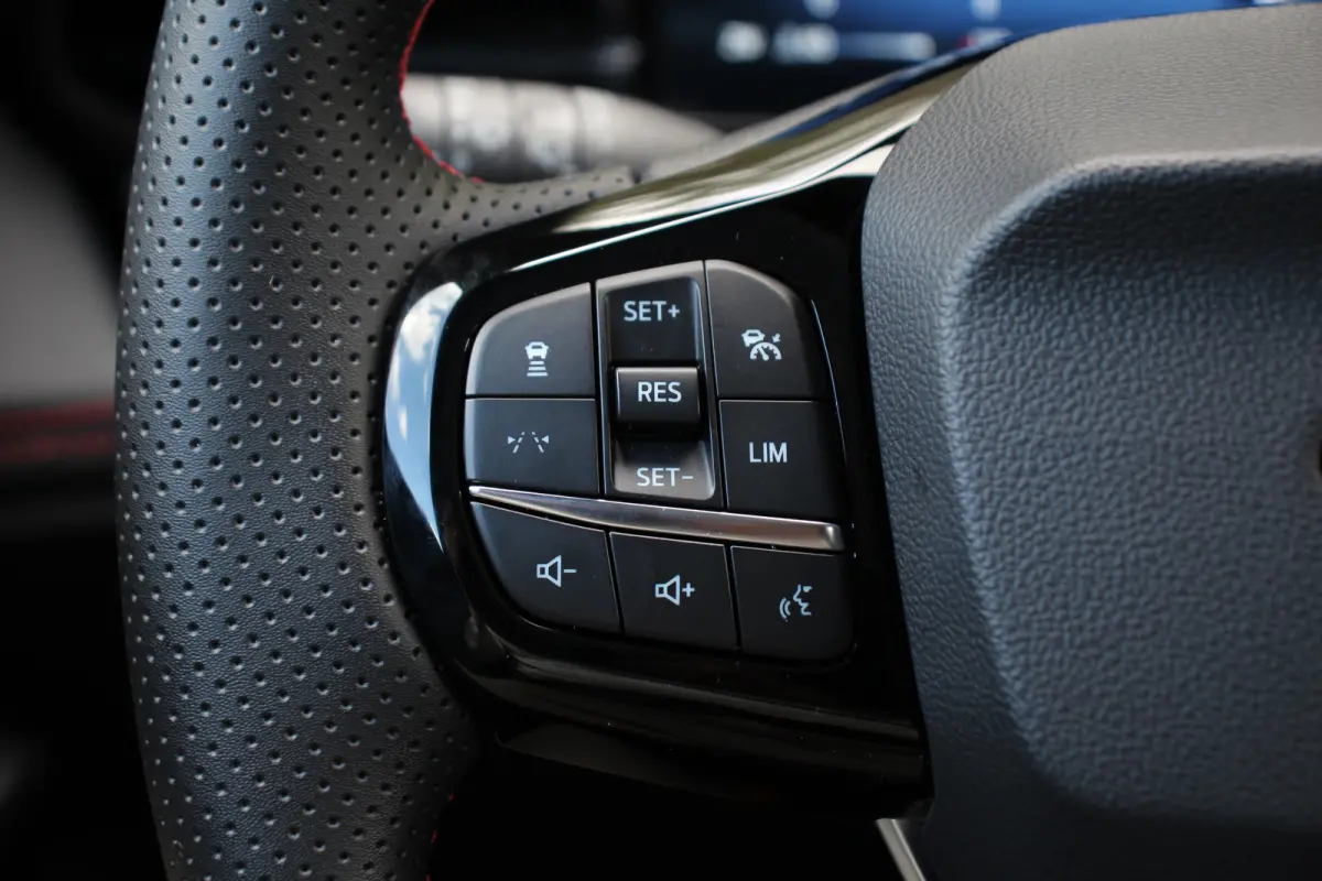 1.0 155 PK ST-line X AUTOMAAT | Panoramadak | Adaptieve cruise | Winter-pack | B&O Audio | Electrische achterklep | Full LED | Camera