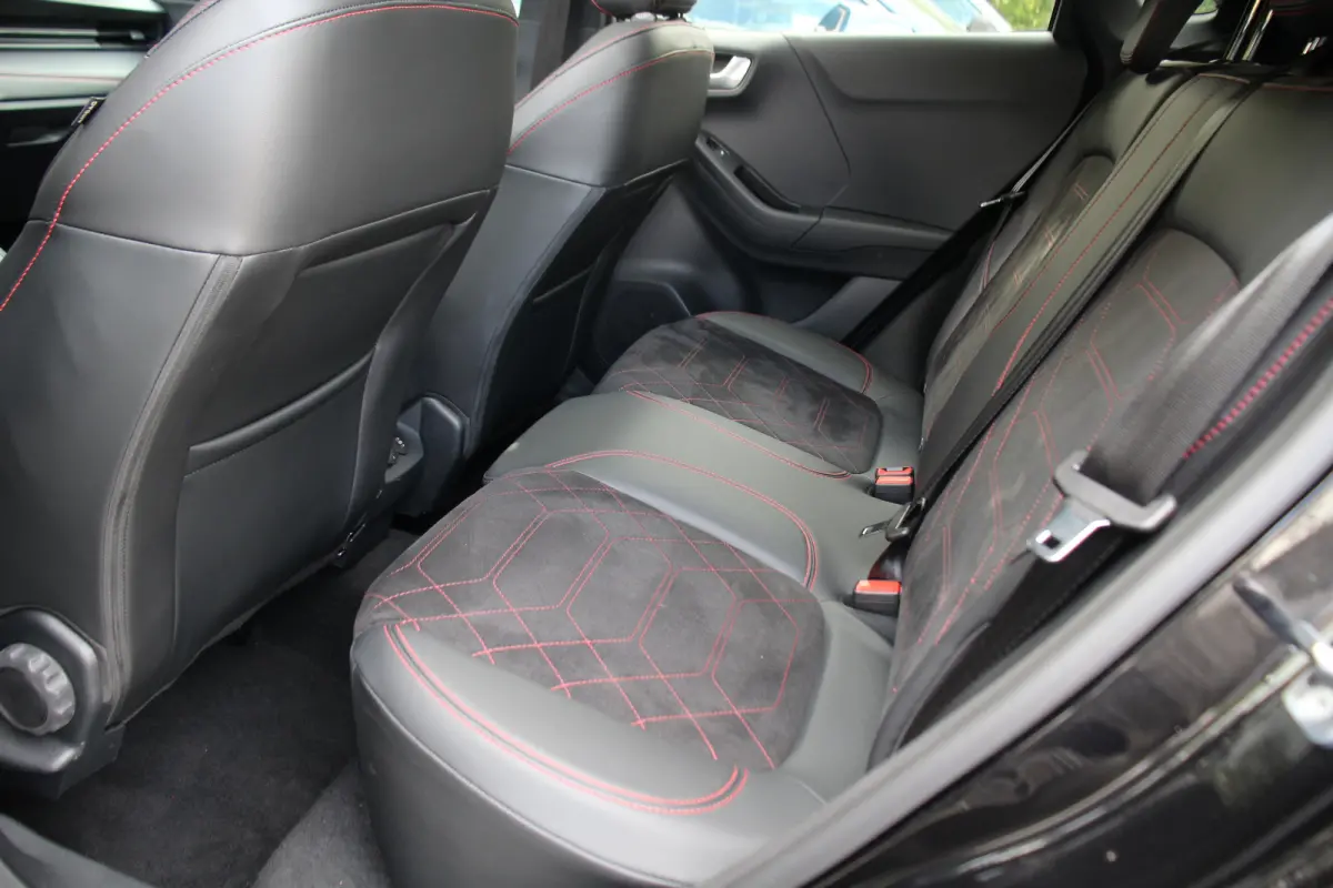 1.0 155 PK ST-line X AUTOMAAT | Panoramadak | Adaptieve cruise | Winter-pack | B&O Audio | Electrische achterklep | Full LED | Camera
