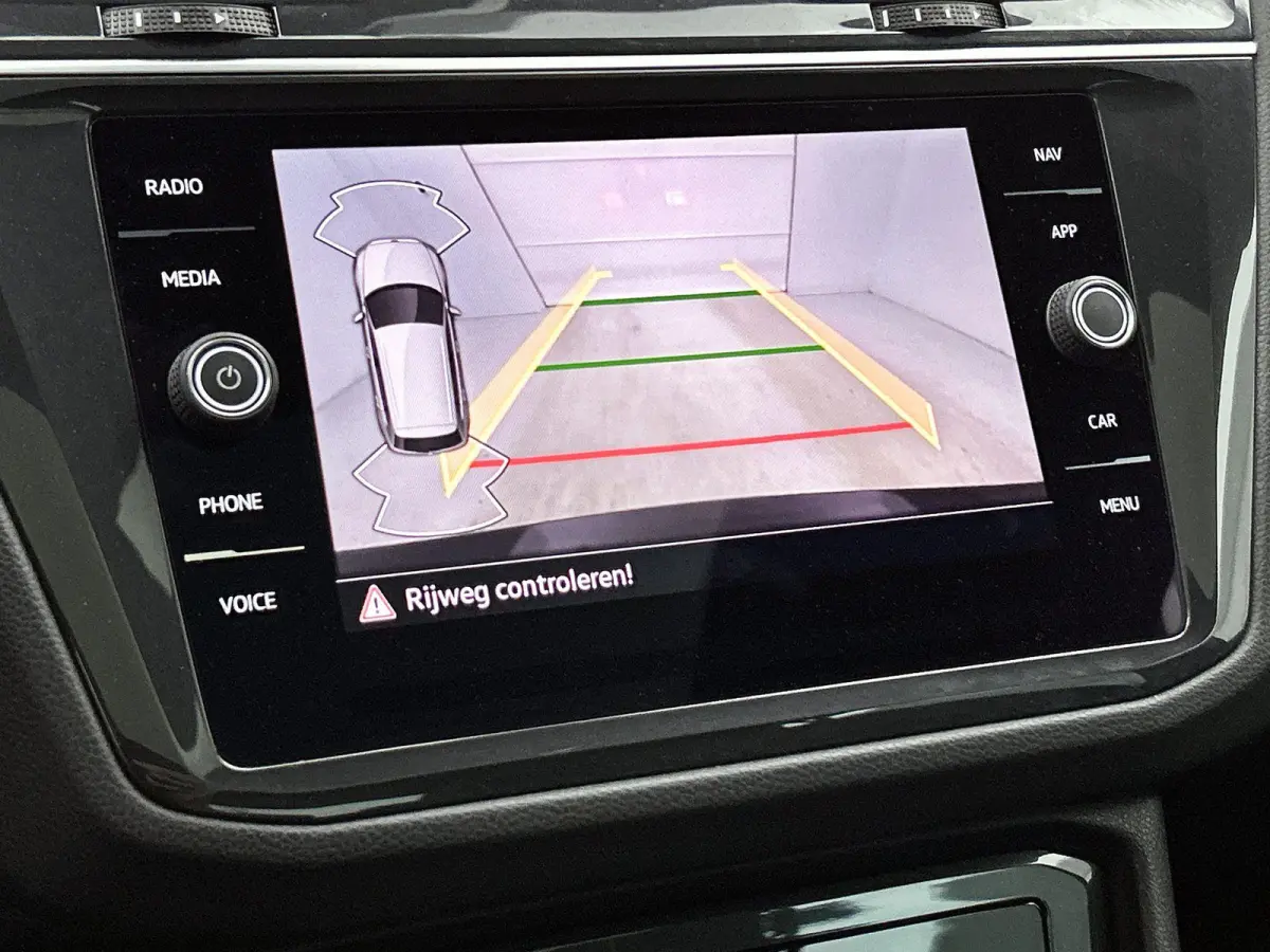 1.4 TSI eHybrid R-Line Business+ | SoH 88%  | Automaat | Panorama Schuif/Kantel Dak | All Season Banden | Digital Cockpit (PRO) | Navigatie | Carplay | Parkeercamera