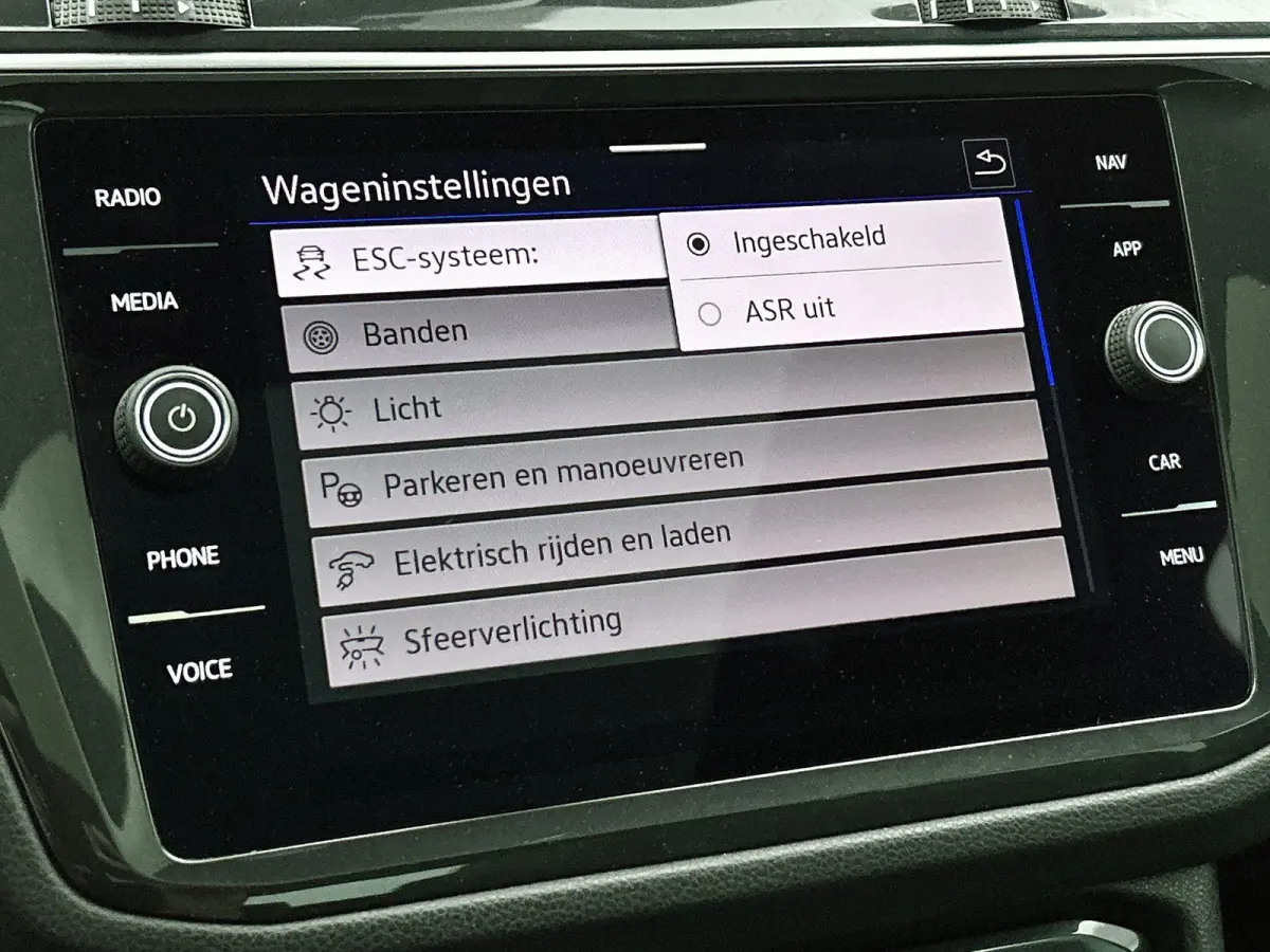 1.4 TSI eHybrid R-Line Business+ | SoH 88%  | Automaat | Panorama Schuif/Kantel Dak | All Season Banden | Digital Cockpit (PRO) | Navigatie | Carplay | Parkeercamera