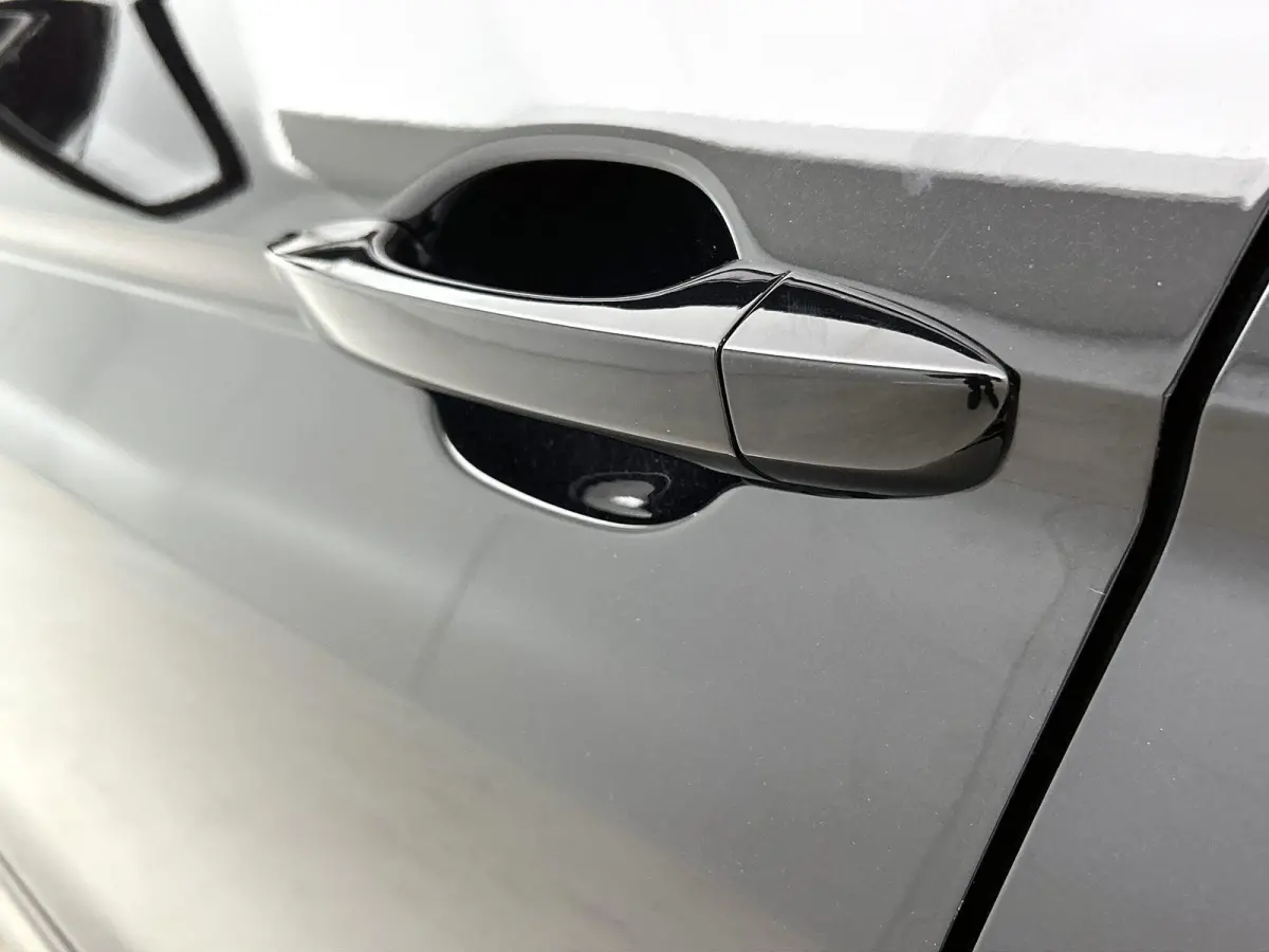 1.4 TSI eHybrid R-Line Business+ | SoH 88%  | Automaat | Panorama Schuif/Kantel Dak | All Season Banden | Digital Cockpit (PRO) | Navigatie | Carplay | Parkeercamera