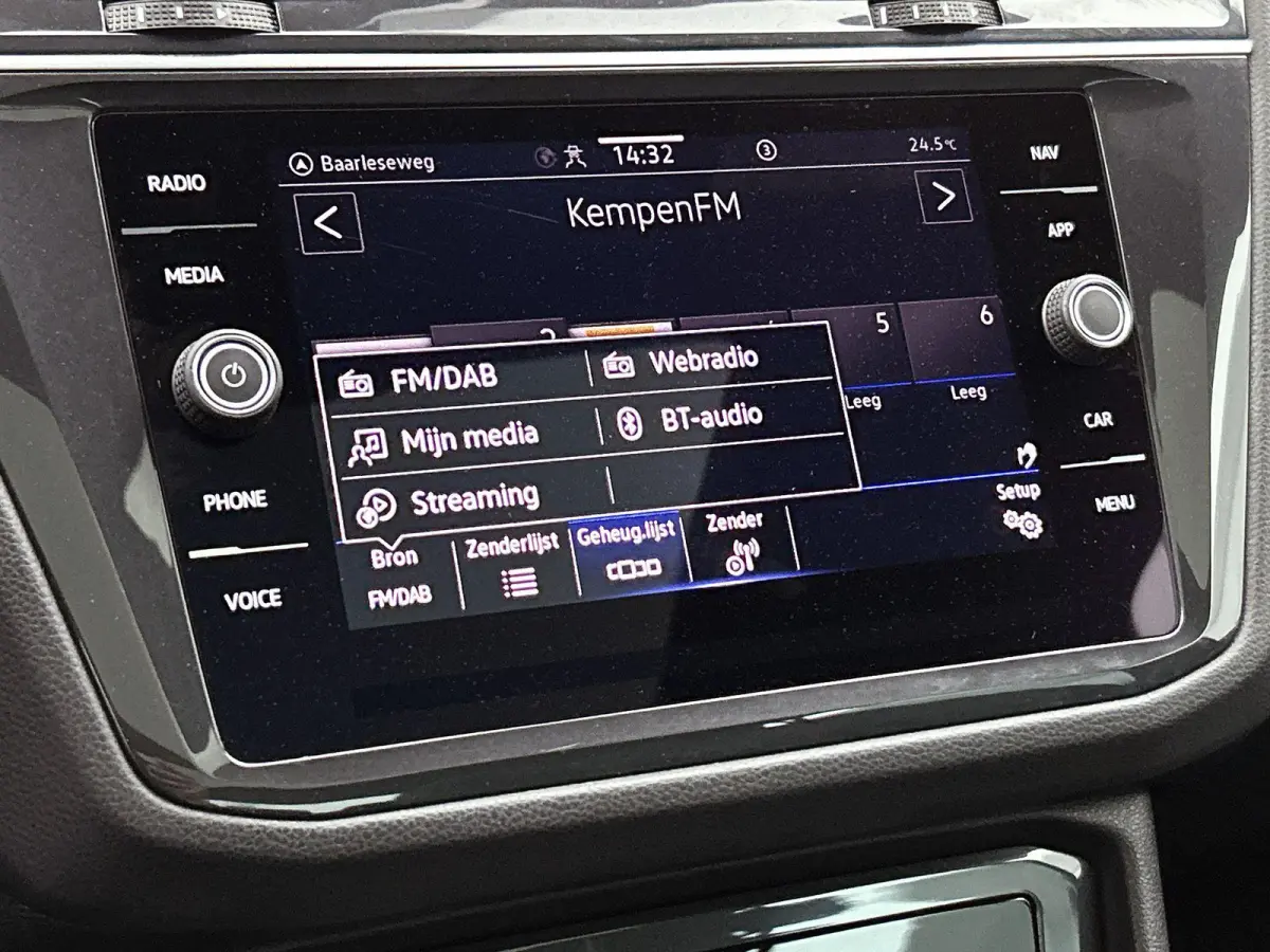1.4 TSI eHybrid R-Line Business+ | SoH 88%  | Automaat | Panorama Schuif/Kantel Dak | All Season Banden | Digital Cockpit (PRO) | Navigatie | Carplay | Parkeercamera