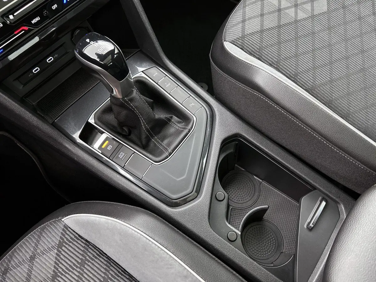1.4 TSI eHybrid R-Line Business+ | SoH 88%  | Automaat | Panorama Schuif/Kantel Dak | All Season Banden | Digital Cockpit (PRO) | Navigatie | Carplay | Parkeercamera