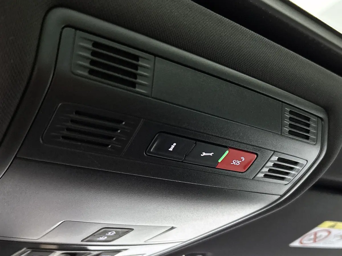 1.4 TSI eHybrid R-Line Business+ | SoH 88%  | Automaat | Panorama Schuif/Kantel Dak | All Season Banden | Digital Cockpit (PRO) | Navigatie | Carplay | Parkeercamera