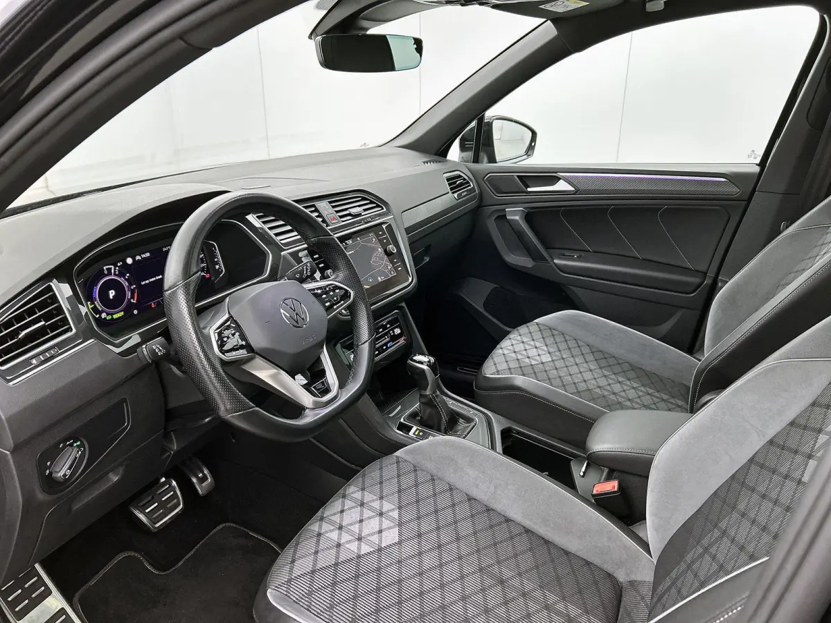 1.4 TSI eHybrid R-Line Business+ | SoH 88%  | Automaat | Panorama Schuif/Kantel Dak | All Season Banden | Digital Cockpit (PRO) | Navigatie | Carplay | Parkeercamera