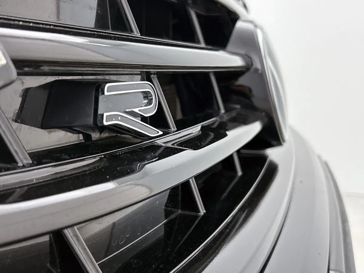 1.4 TSI eHybrid R-Line Business+ | SoH 88%  | Automaat | Panorama Schuif/Kantel Dak | All Season Banden | Digital Cockpit (PRO) | Navigatie | Carplay | Parkeercamera