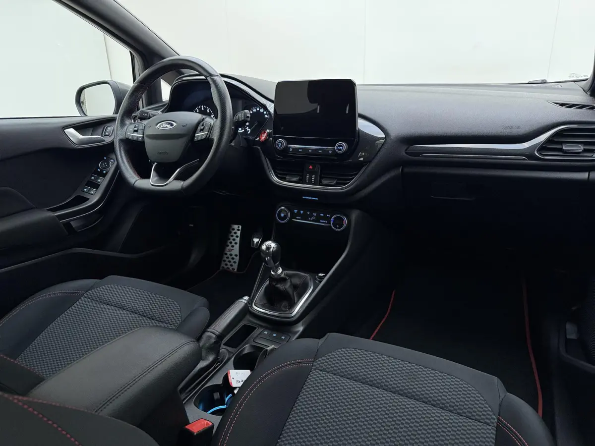 1.0 EcoBoost | 140PK | ST-Line | NAVIGATIE | CLIMATE CONTROL | CRUISE CONTROL |