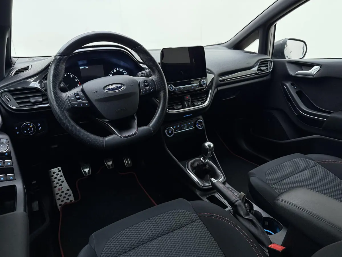 1.0 EcoBoost | 140PK | ST-Line | NAVIGATIE | CLIMATE CONTROL | CRUISE CONTROL |