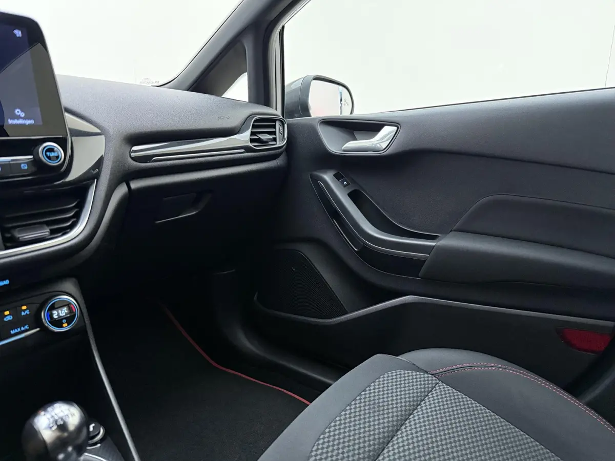 1.0 EcoBoost | 140PK | ST-Line | NAVIGATIE | CLIMATE CONTROL | CRUISE CONTROL |