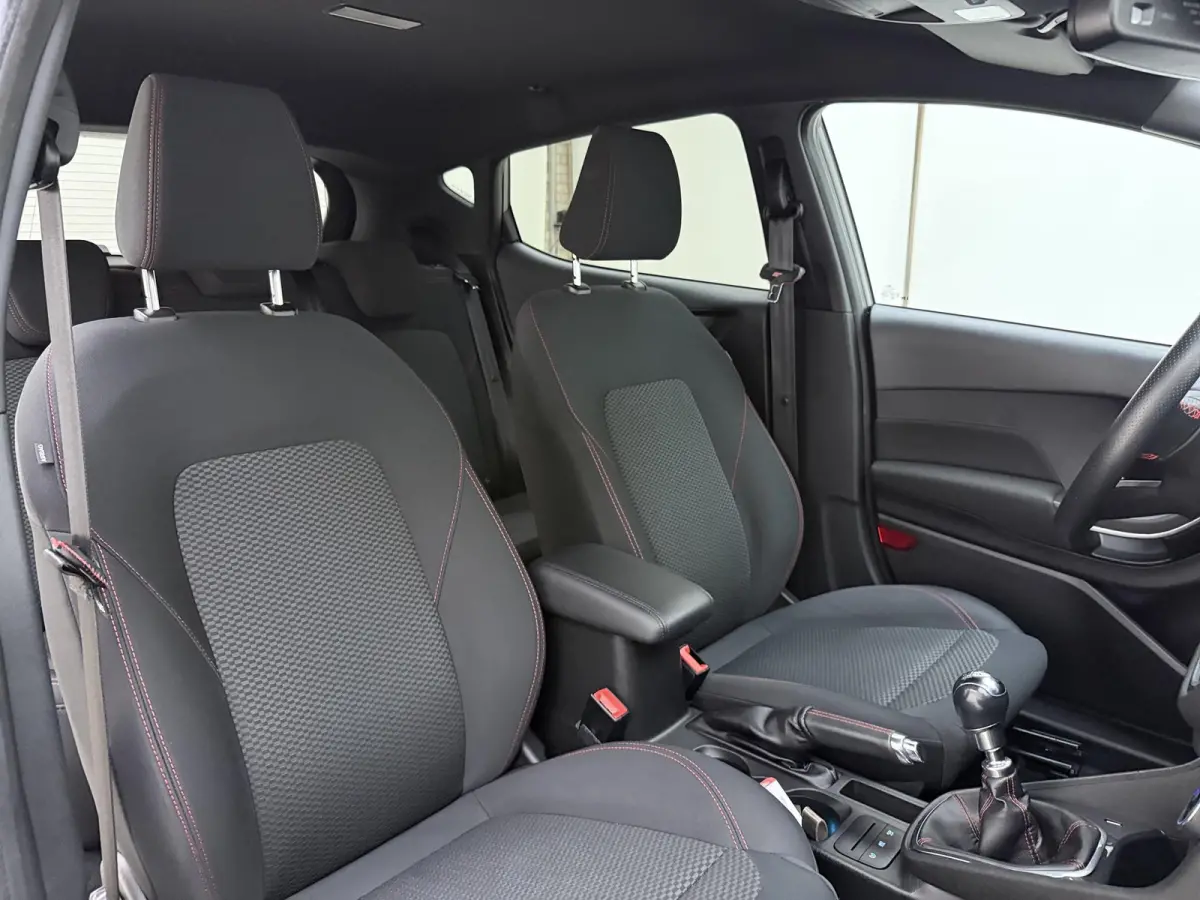 1.0 EcoBoost | 140PK | ST-Line | NAVIGATIE | CLIMATE CONTROL | CRUISE CONTROL |