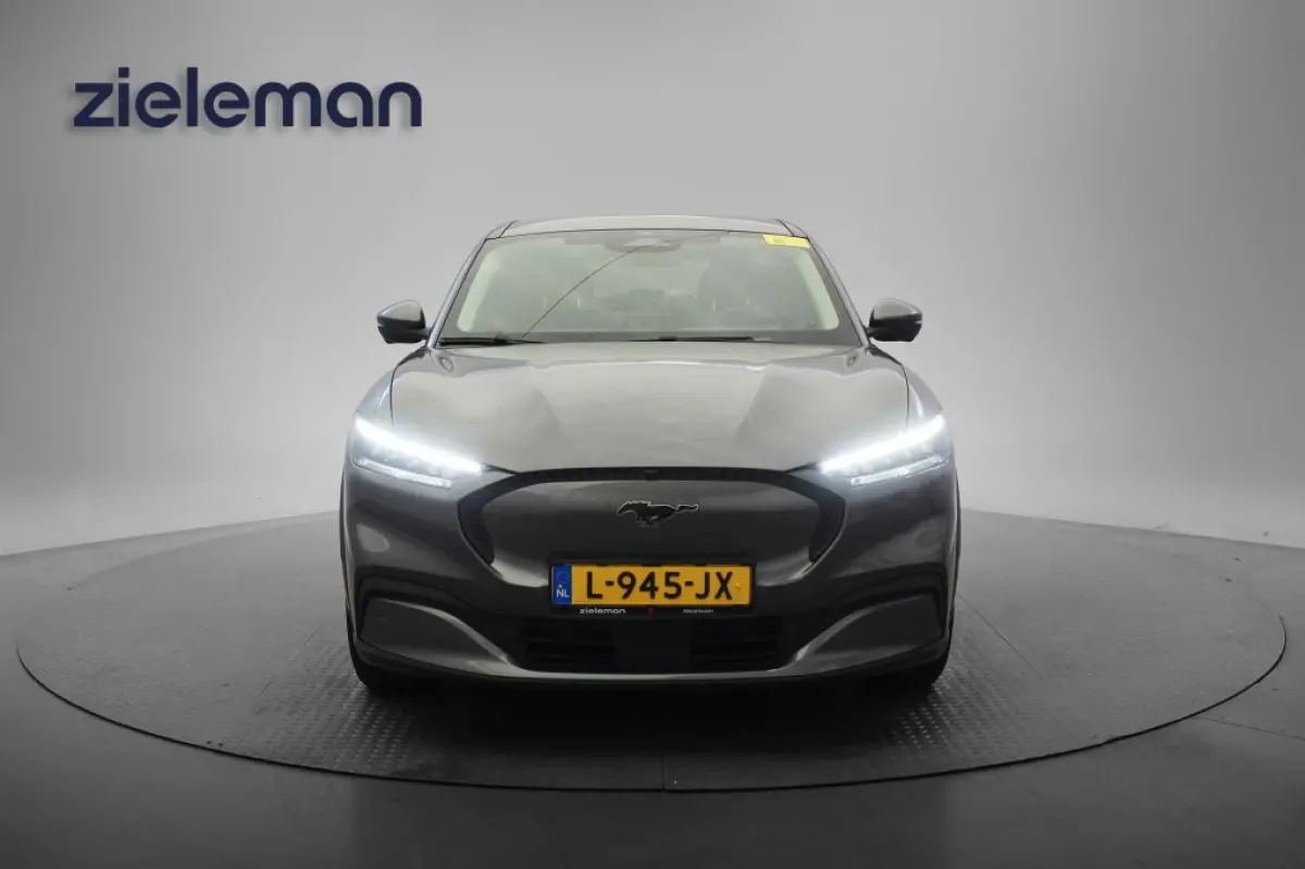 RWD 75 KWH - Carplay, Camera, Stuur/Stoel Verw. Leer, B&O, SOH 94,5%