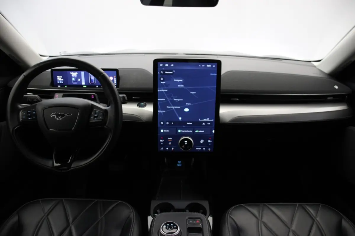 RWD 75 KWH - Carplay, Camera, Stuur/Stoel Verw. Leer, B&O, SOH 94,5%