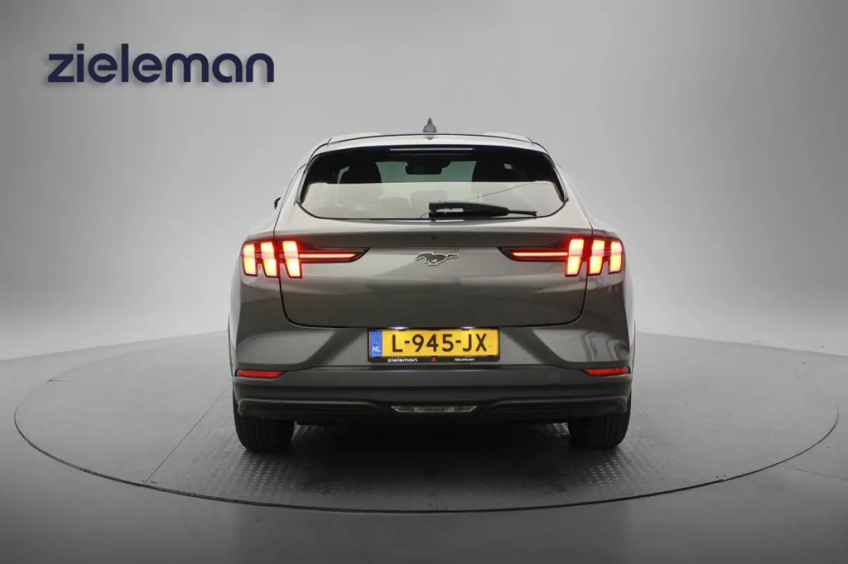 RWD 75 KWH - Carplay, Camera, Stuur/Stoel Verw. Leer, B&O, SOH 94,5%