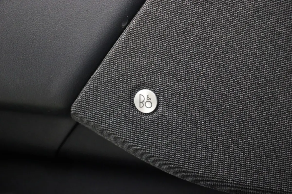 RWD 75 KWH - Carplay, Camera, Stuur/Stoel Verw. Leer, B&O, SOH 94,5%
